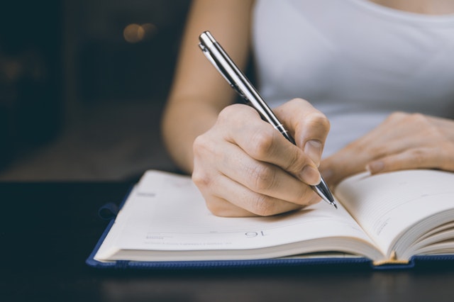 英語のライティング力を独学で付けるにはアウトプットしまくる!